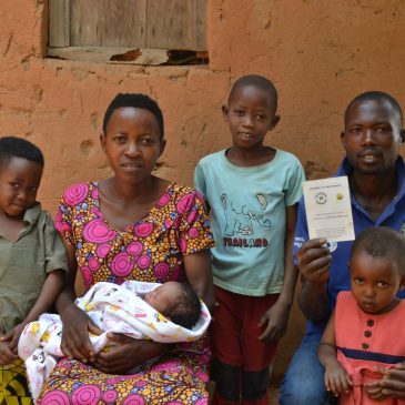 Projet « Eau, source de vie et développement à Ruyigi »:  Mutuelle communautaire de santé, la voie d’Igirukwishaka Claude vers une amélioration d’accès aux soins de santé